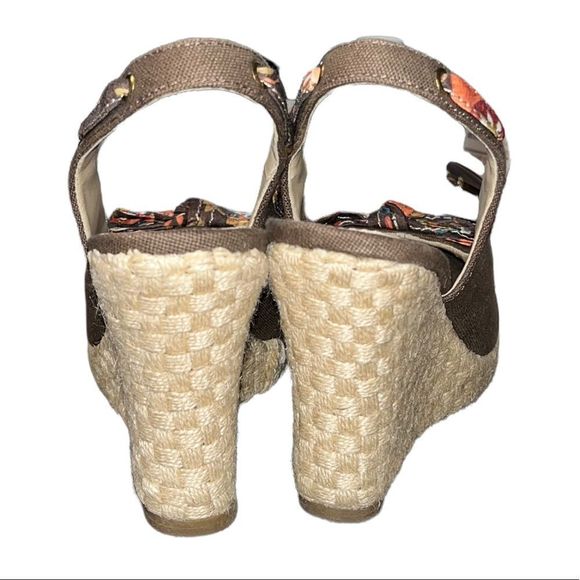 XHILIRATION brown wedges with multicolored bow - Picture 4 of 7